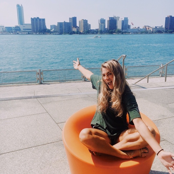 Meet your Posher, Tayte - Picture 3 of 3